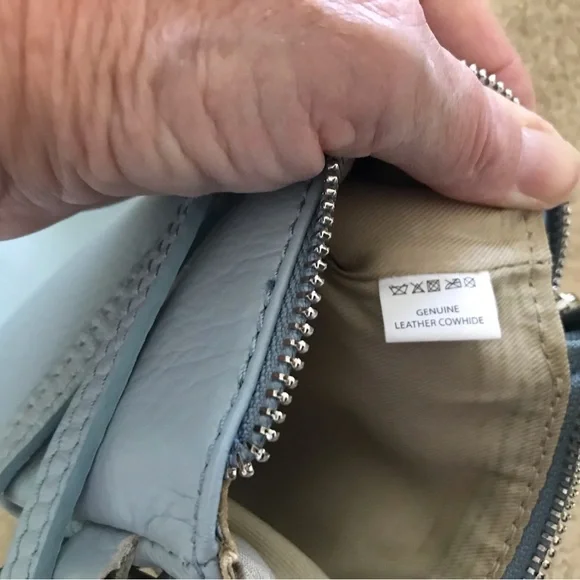 Vera Pelle Light Blue Crossbody Bag - Picture 8 of 9